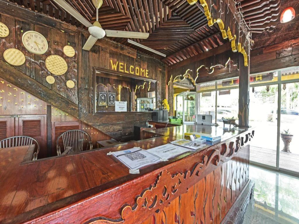 Super Oyo Capital O 90659 Raintown Timbers Hotel 太平 外观 照片