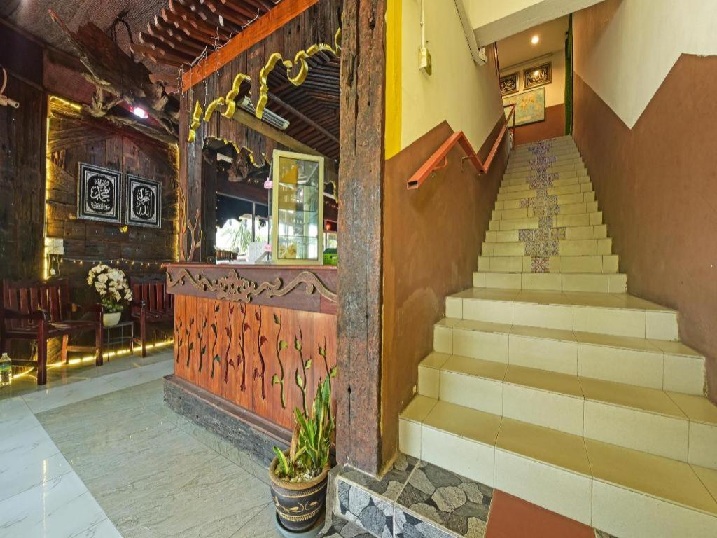 Super Oyo Capital O 90659 Raintown Timbers Hotel 太平 外观 照片